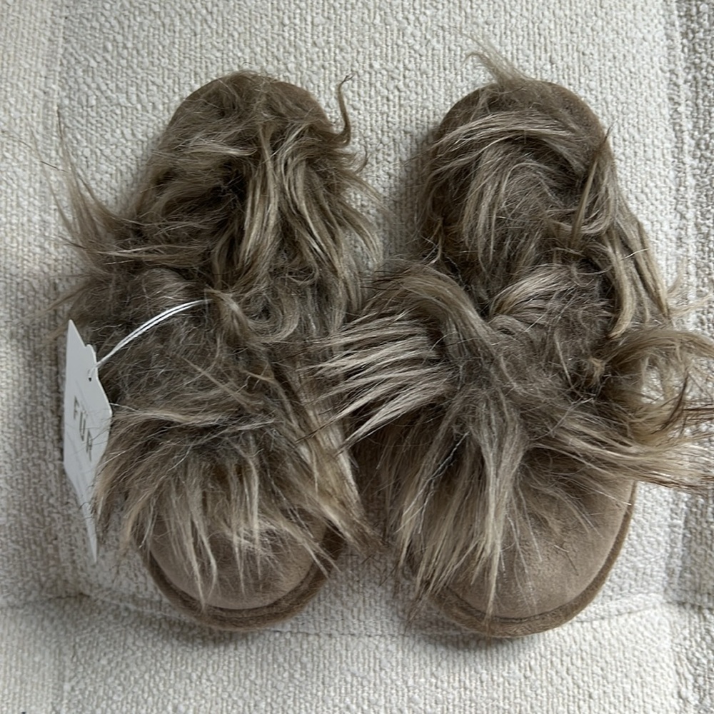 NWT Restoration Hardware Baby&Child Luxe Fur Scuff Lion Slippers Slip on Toddler